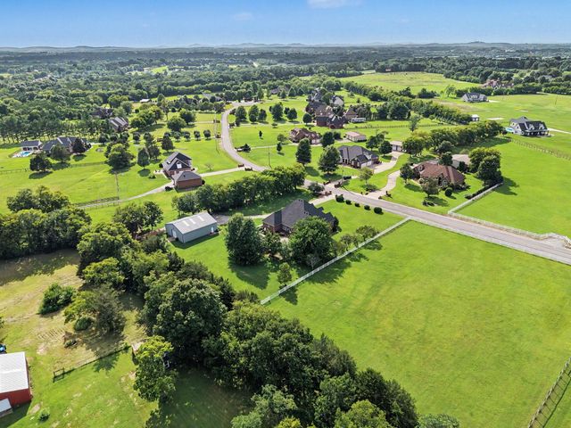 105 Blue Ribbon Trl, Christiana, TN 37037