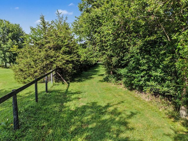 105 Blue Ribbon Trl, Christiana, TN 37037