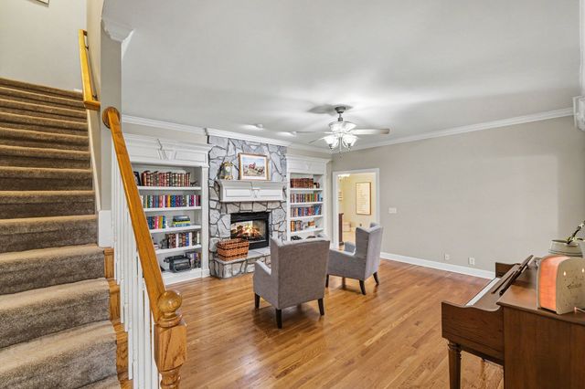 105 Blue Ribbon Trl, Christiana, TN 37037