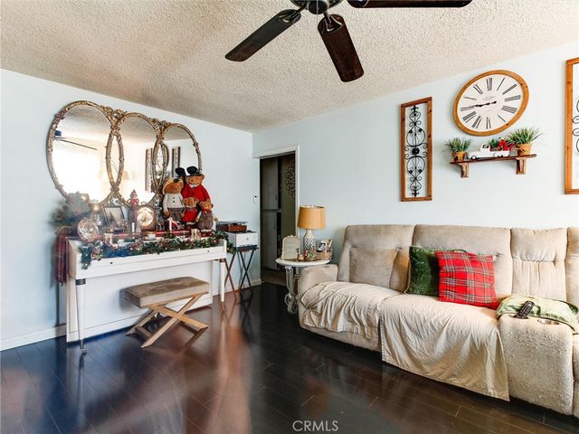 15131 Polk Street, Sylmar, CA 91342