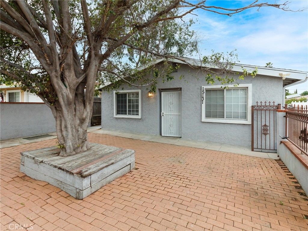 15131 Polk Street, Sylmar, CA 91342