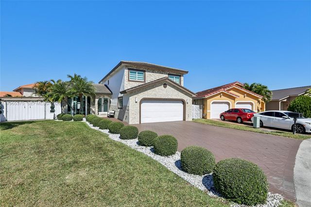 6173 NW 181st Terr Cir N, Hialeah, FL 33015