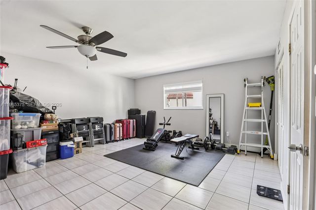 6173 NW 181st Terr Cir N, Hialeah, FL 33015