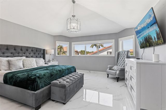 6173 NW 181st Terr Cir N, Hialeah, FL 33015