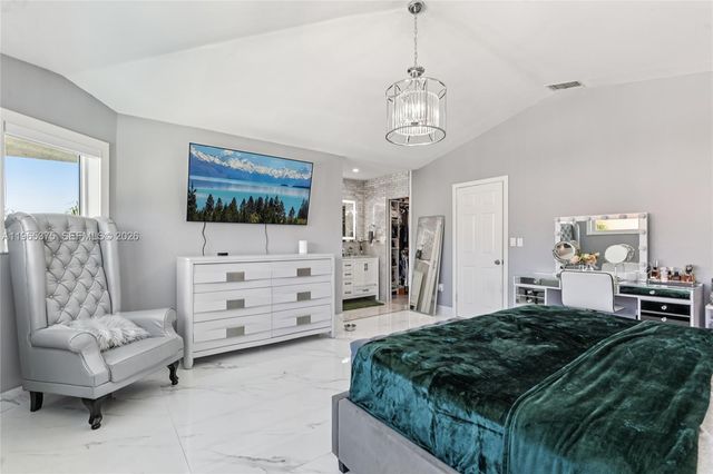 6173 NW 181st Terr Cir N, Hialeah, FL 33015