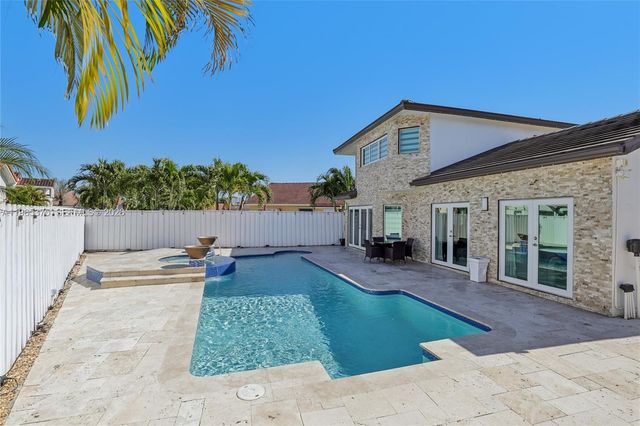 6173 NW 181st Terr Cir N, Hialeah, FL 33015