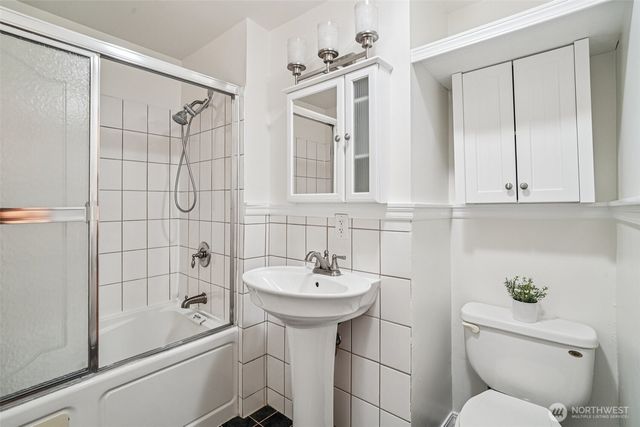 17841 4th Avenue NW, Shoreline, WA 98177