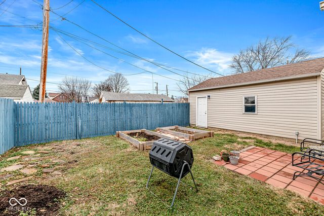 950 N Hawthorne Lane, Indianapolis, IN 46219