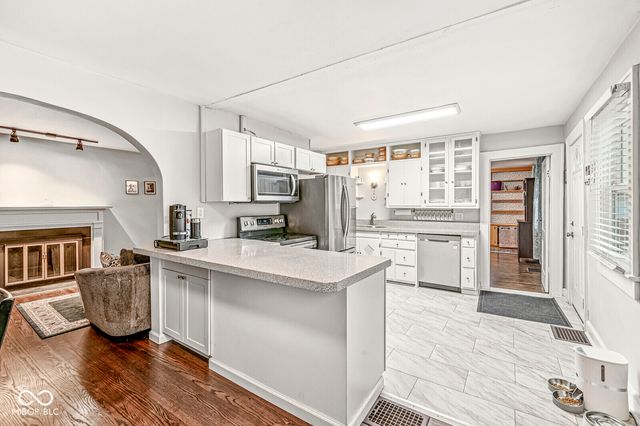 950 N Hawthorne Lane, Indianapolis, IN 46219