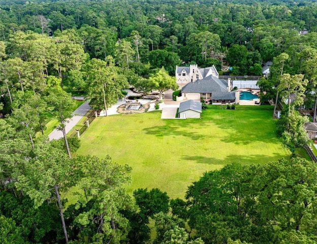 728 Crestbend Drive, Houston, TX 77042