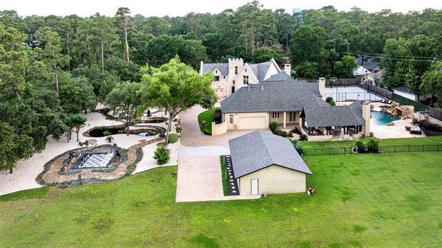 728 Crestbend Drive, Houston, TX 77042