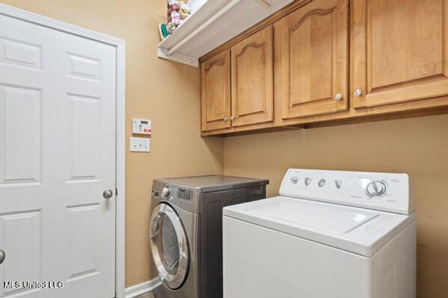 203 Fairway Trace Drive, Hernando, MS 38632