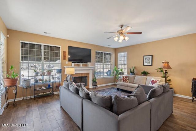 203 Fairway Trace Drive, Hernando, MS 38632