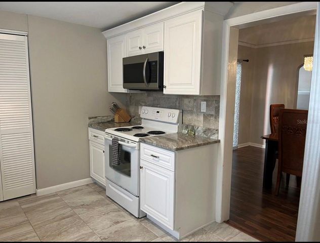 2317 W BRISTOL AVENUE, Tampa, FL 33609