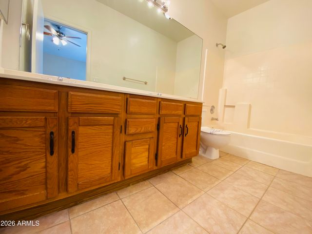 42 W HANCOCK Avenue, Gilbert, AZ 85233