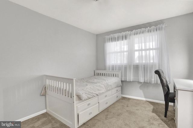 100 N FAIRVILLE AVE, Harrisburg, PA 17112