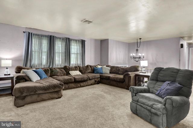 100 N FAIRVILLE AVE, Harrisburg, PA 17112