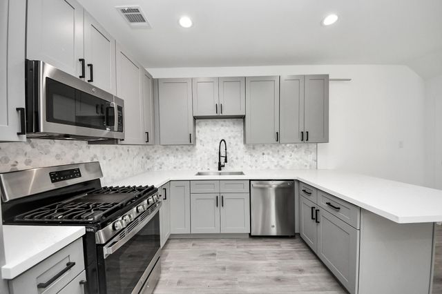 7413 N Star Street A, Houston, TX 77088