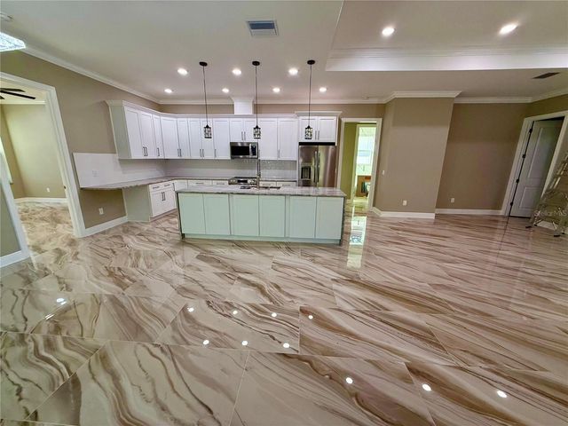 8511 N NEWPORT AVENUE, Tampa, FL 33604