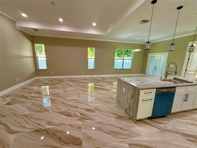 8511 N NEWPORT AVENUE, Tampa, FL 33604