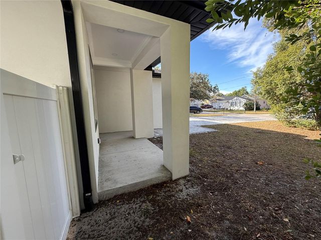 8511 N NEWPORT AVENUE, Tampa, FL 33604