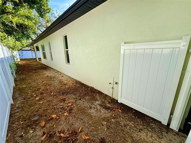 8511 N NEWPORT AVENUE, Tampa, FL 33604