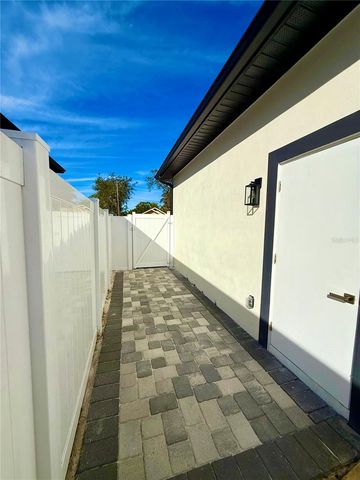 8511 N NEWPORT AVENUE, Tampa, FL 33604