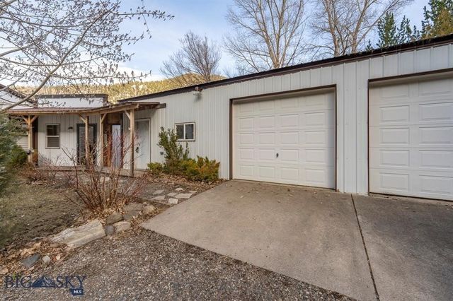 5042 US Highway 89 S, Livingston, MT 59047