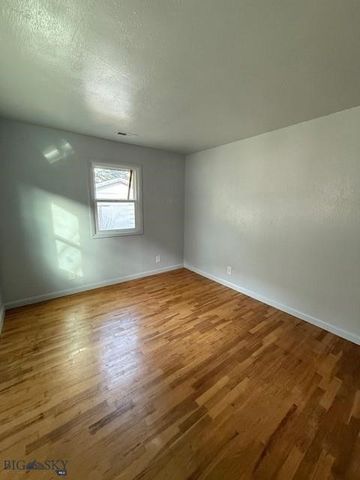 5042 US Highway 89 S, Livingston, MT 59047