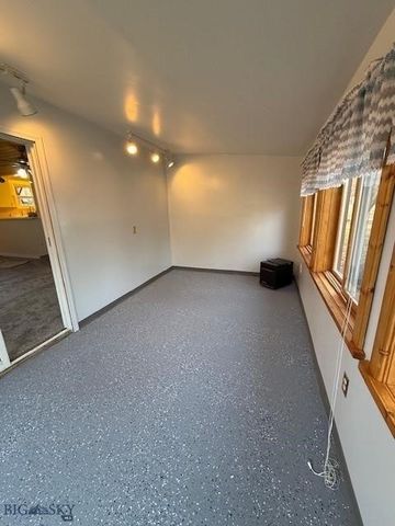 5042 US Highway 89 S, Livingston, MT 59047