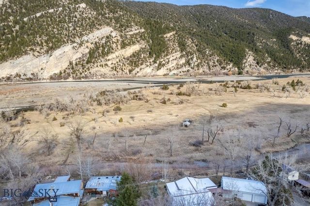 5042 US Highway 89 S, Livingston, MT 59047