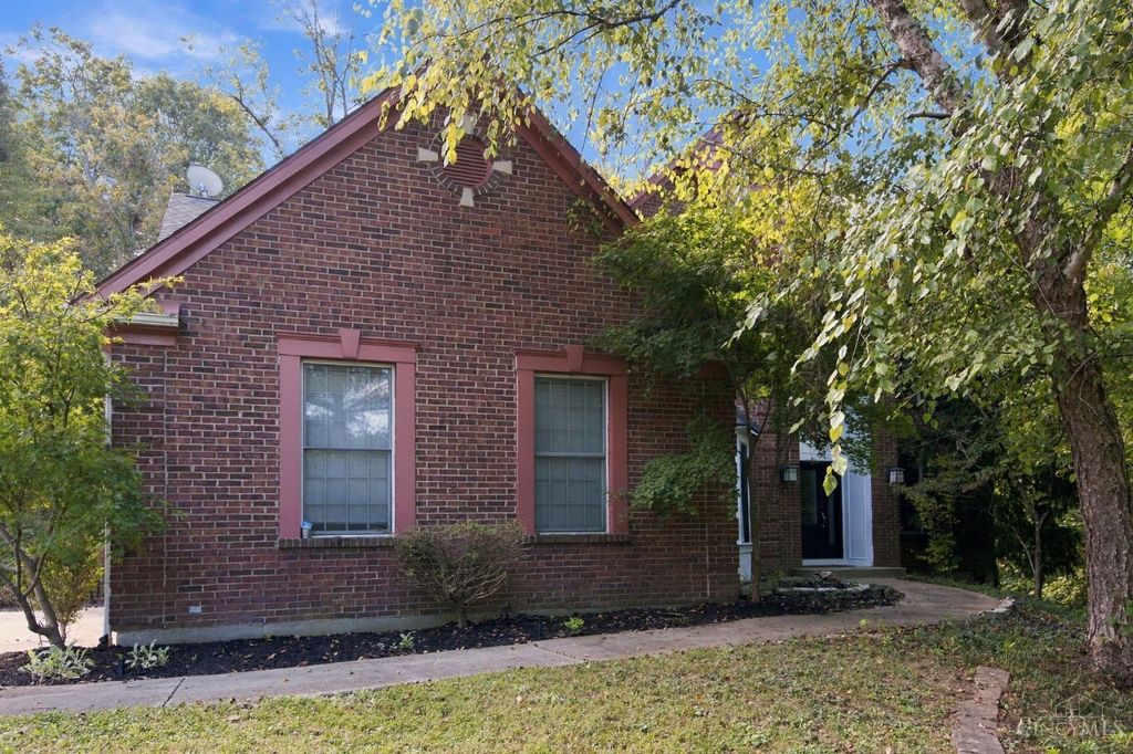 709 Deer Trail Court, Miami Twp, OH 45140
