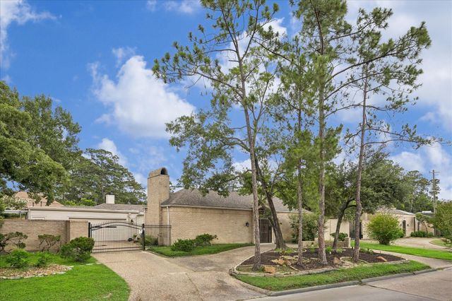 306 Gessner Road, Bunker Hill Village, TX 77024