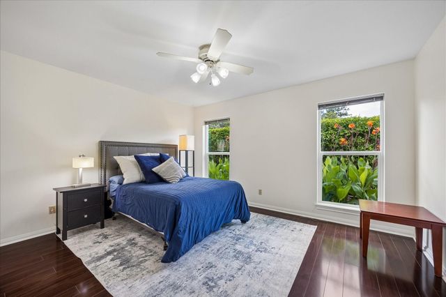 306 Gessner Road, Bunker Hill Village, TX 77024