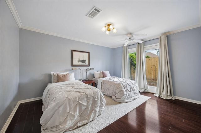 306 Gessner Road, Bunker Hill Village, TX 77024