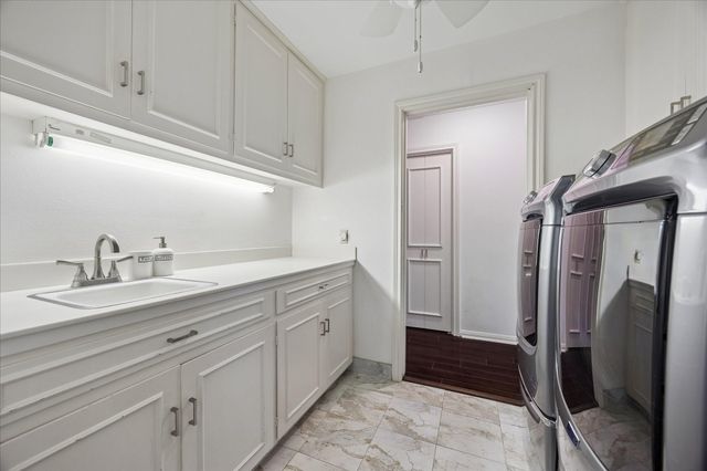 306 Gessner Road, Bunker Hill Village, TX 77024