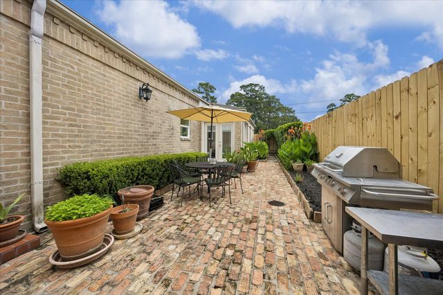 306 Gessner Road, Bunker Hill Village, TX 77024