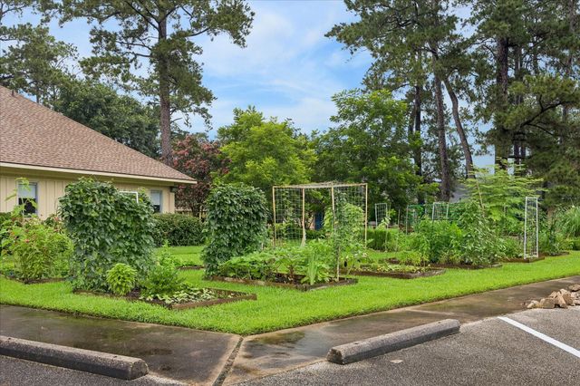 306 Gessner Road, Bunker Hill Village, TX 77024