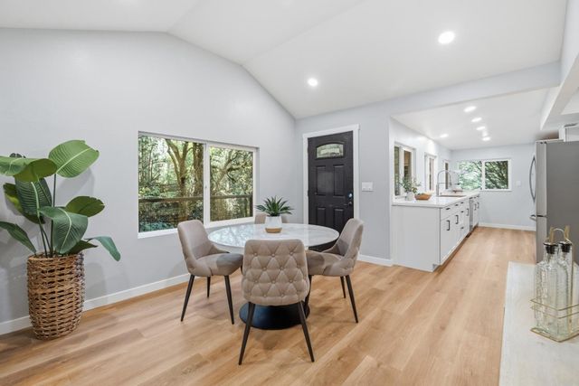 831 Hillcrest Drive, Felton, CA 95018