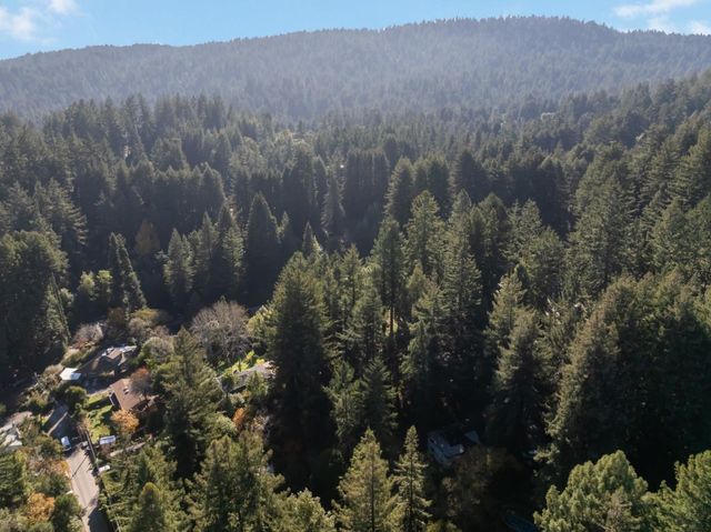 831 Hillcrest Drive, Felton, CA 95018