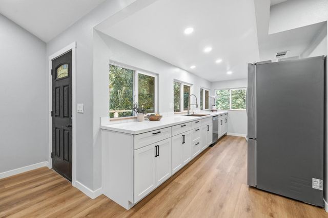 831 Hillcrest Drive, Felton, CA 95018