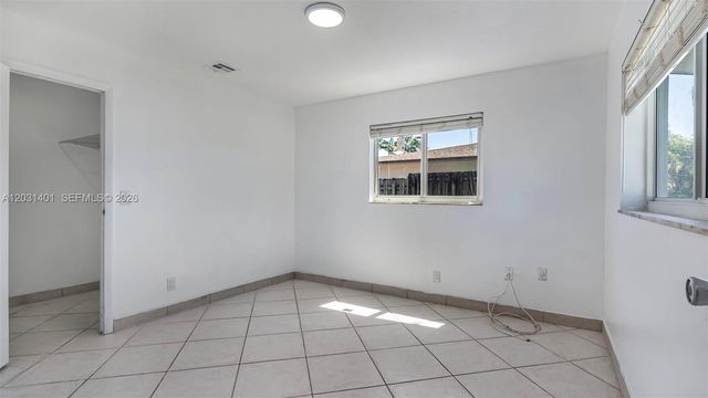 9741 NW 5th St 9741, Pembroke Pines, FL 33024