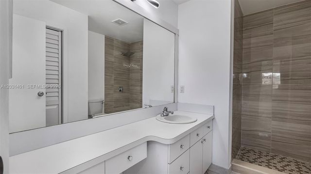9741 NW 5th St 9741, Pembroke Pines, FL 33024