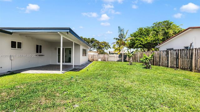 9741 NW 5th St 9741, Pembroke Pines, FL 33024