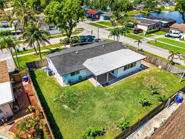 9741 NW 5th St 9741, Pembroke Pines, FL 33024