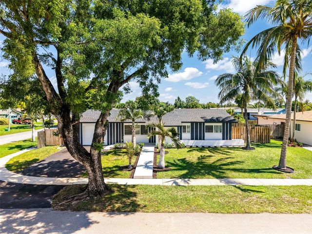 9741 NW 5th St 9741, Pembroke Pines, FL 33024
