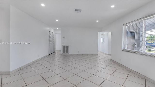 9741 NW 5th St 9741, Pembroke Pines, FL 33024