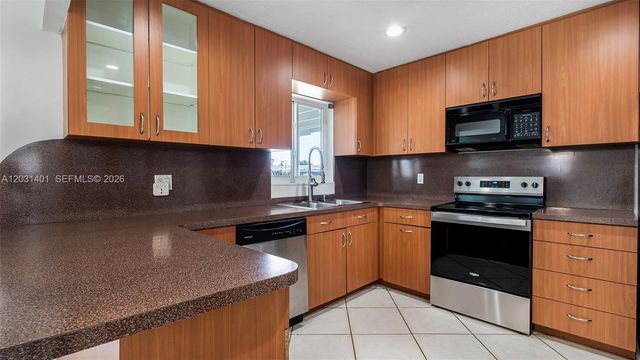 9741 NW 5th St 9741, Pembroke Pines, FL 33024