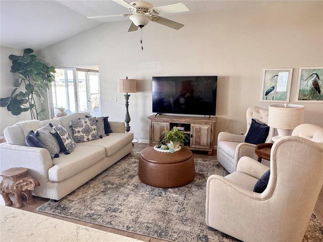 607 REEVESVILLE LANE, The Villages, FL 32162