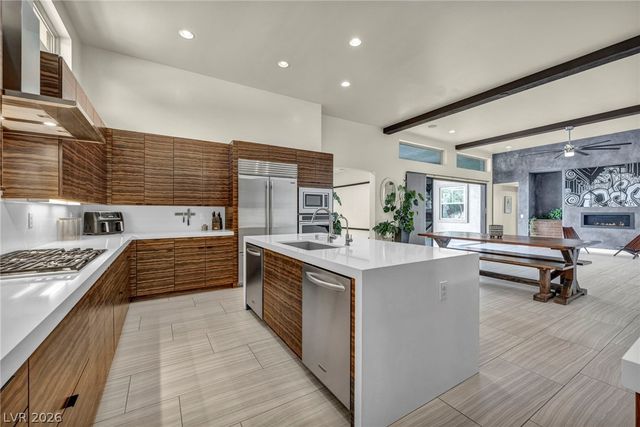 4810 Sweetie Court, Las Vegas, NV 89149